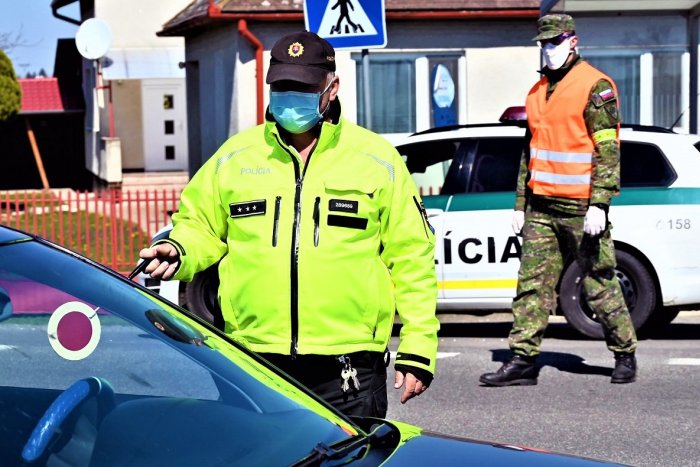 Ilustračný obrázok k článku Spanilú jazdu mladého muža (20) po Tatrách ukončila hliadka: Alkoholom v krvi to len začalo