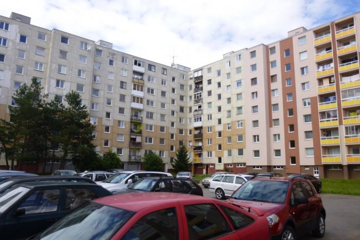 Ilustračný obrázok k článku Majte poruke rúško, rukavice i pero. Onedlho aj vám zaklopú zamestnanci mesta