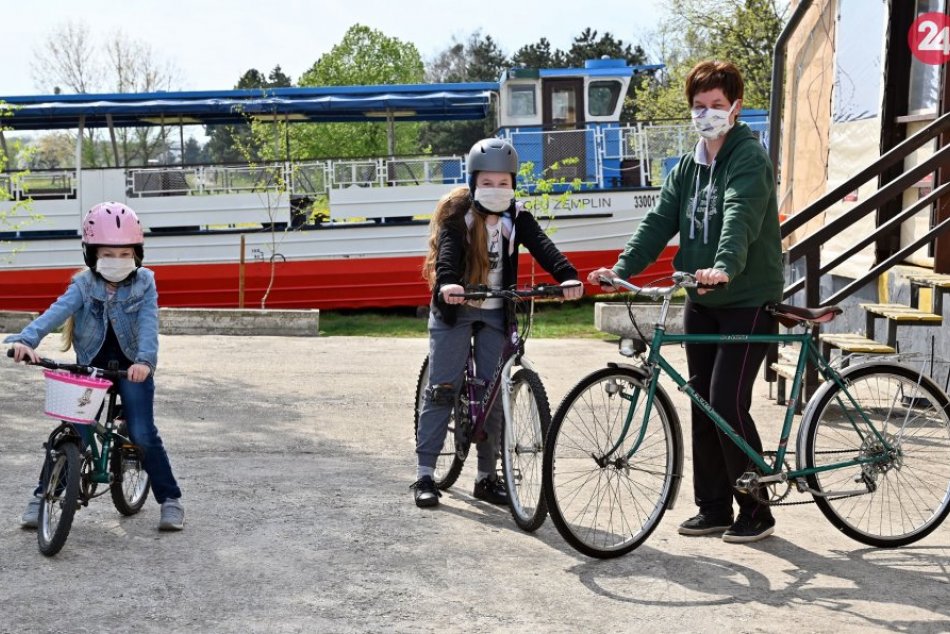 Ilustračný obrázok k článku Finančná pomoc pre rodičov: Pre koronakrízu budú môcť čerpať rodičovský príspevok dlhšie