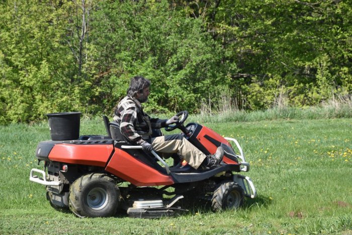 Ilustračný obrázok k článku Mesto pokračuje v kosení: Zverejnilo HARMONOGRAM  prác na prvú polovicu mája