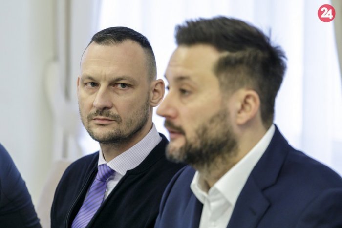 Ilustračný obrázok k článku Alkohol za volantom je priveľké zlyhanie. Náčelník Mestskej polície v Bratislave Marek Gajdoš skončil