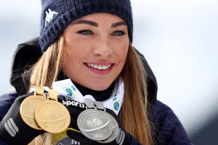 Ilustračný obrázok k článku Karanténa u krásnej biatlonistky? Zúri na manžela, teší sa z tridsiatky, upratuje a opaľuje sa