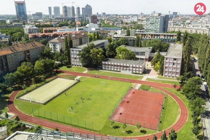 Ilustračný obrázok k článku Ako to bude s platením dane z nehnuteľnosti? Na poštu nechoďte