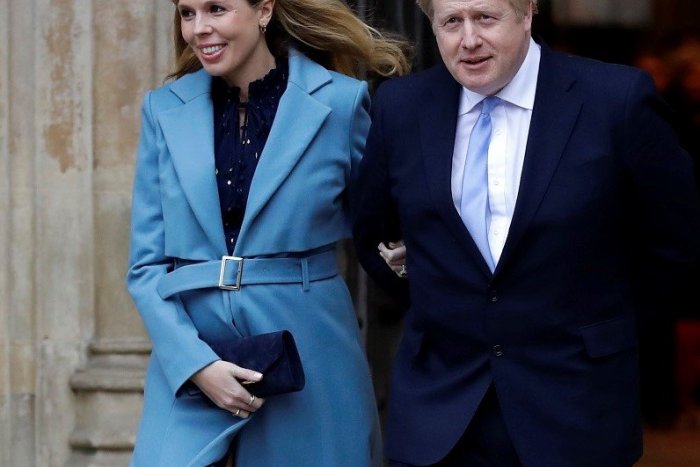 Ilustračný obrázok k článku Borisovi Johnsonovi sa narodil syn. Skončí britský premiér na otcovskej dovolenke?