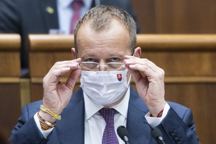 Ilustračný obrázok k článku Kollár tvrdí, že trináste dôchodky budú, Raši sa obul do kiskovcov