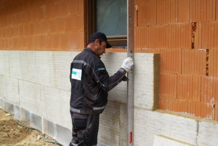 Ilustračný obrázok k článku Poponáhľajte sa! Na zateplenie domu môžete získať štátny príspevok