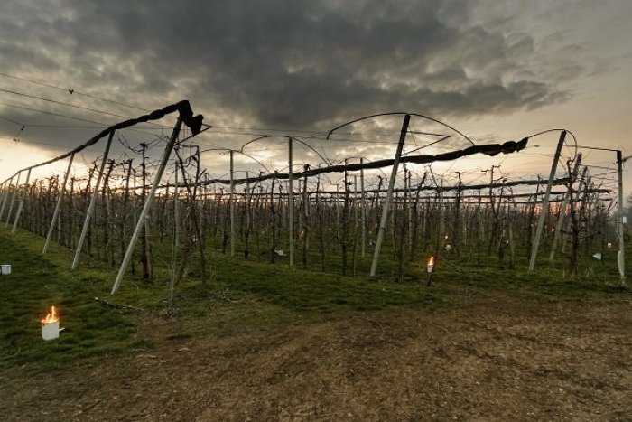 Ilustračný obrázok k článku Májové vrtochy počasia: Sychravé dni, mráz i sneh na horách + VÝSTRAHY