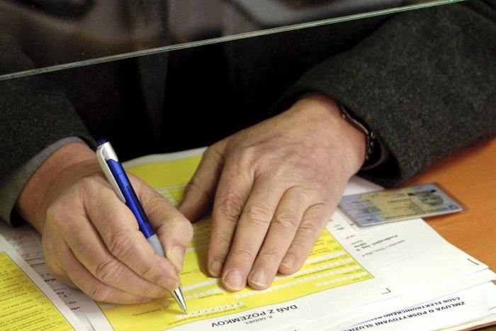 Ilustračný obrázok k článku Praktické INFO pre Žiarčanov: Kedy a ako vám príde rozhodnutie o daniach?