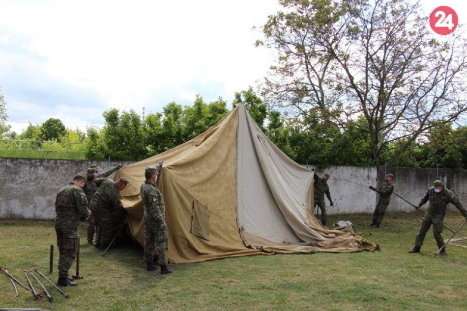 Ilustračný obrázok k článku FOTO: Ozbrojené sily rozložili na Sihoti vojenské stany. KOMU poslúžia?