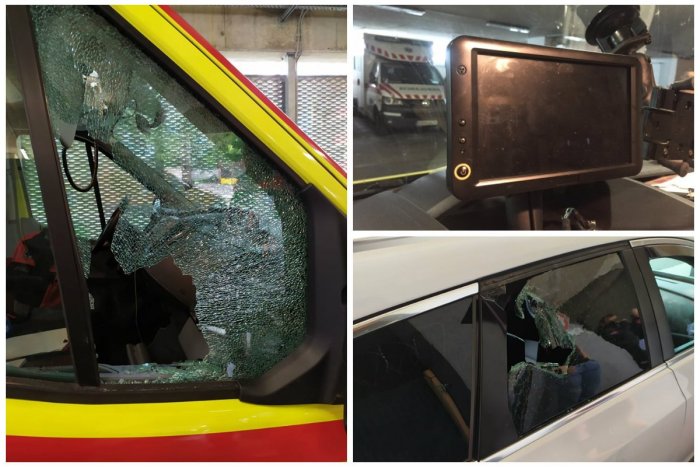 Ilustračný obrázok k článku Rozbil okno na sanitke a ukradol z nej záchranárske vybavenie, hotovosť aj tablet