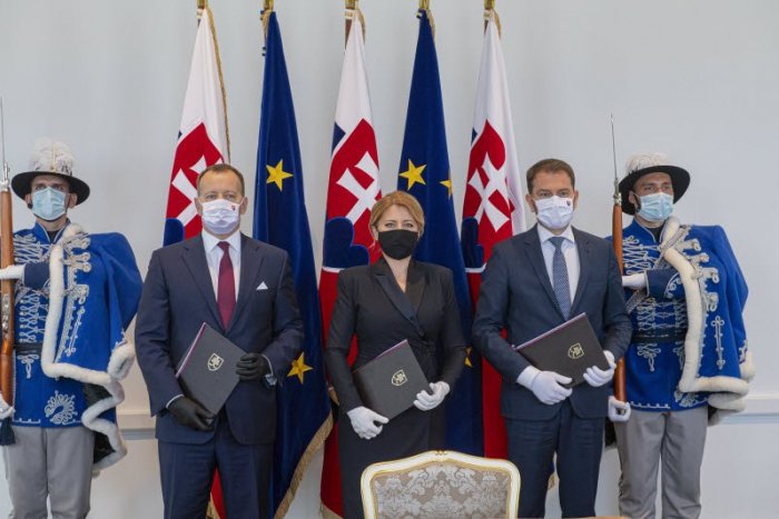 Ilustračný obrázok k článku Vyhlásenie najvyšších predstaviteľov štátu: Členstvo v EÚ a NATO je najlepšou cestou, FOTO