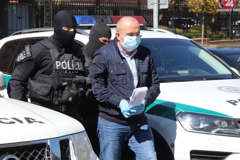 Ilustračný obrázok k článku Dôležitý svedok, ktorý predal Kičurovi byty pod cenu, je mŕtvy!