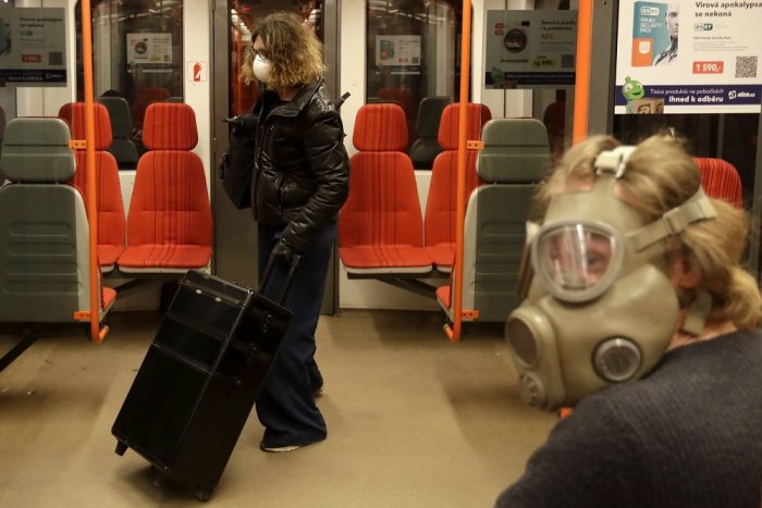 Ilustračný obrázok k článku Česko prepína na najvyšší piaty stupeň, občania sa budú môcť letecky vrátiť z Británie