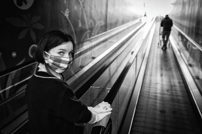 Ilustračný obrázok k článku Vyľudnené mestá na fotografiách. Výstava zachytáva, ako korona zmenila Prahu a Bratislavu