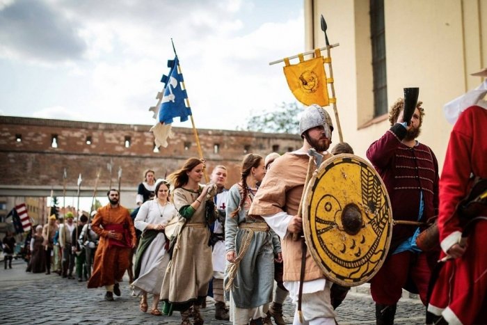 Ilustračný obrázok k článku Rytiersky festival Rotenstein bude tento rok v Trnave! Aj keď len online