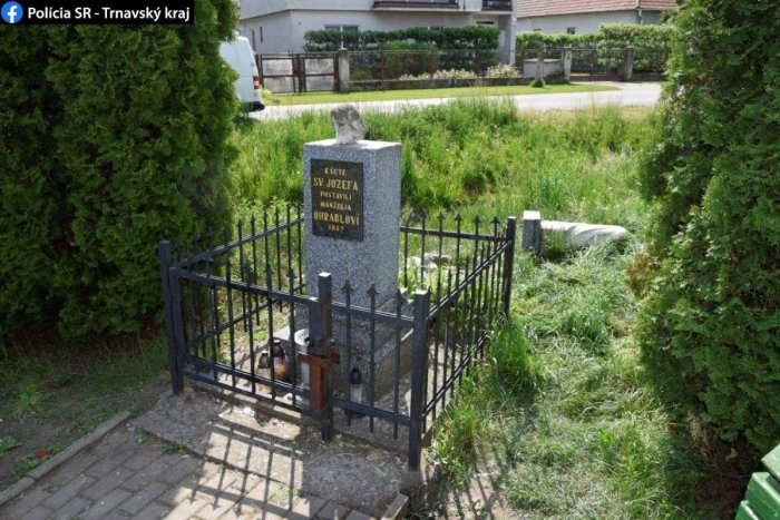 Ilustračný obrázok k článku Vandali v Brestovanoch zničili sochu Sv. Jozefa