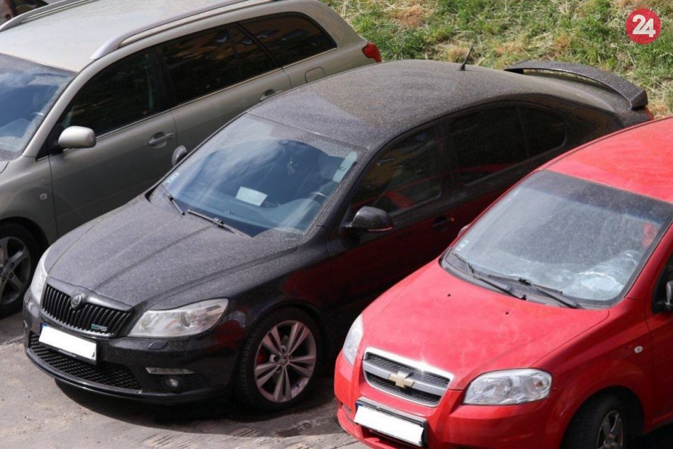 Ilustračný obrázok k článku V Handlovej pribudnú desiatky parkovacích miest: Kde presne budú?