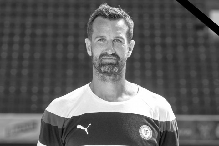 Ilustračný obrázok k článku Obrovský smútok v rodine českého futbalistu Nováka († 42): Synčeka sa už nedožil
