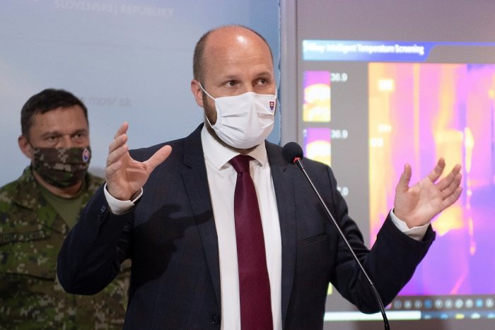 Ilustračný obrázok k článku Minister obrany navštívil Trenčín: Čo zaznelo z jeho úst?