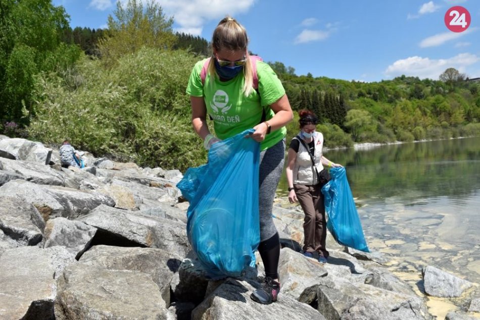 Ilustračný obrázok k článku Chcete mať dobrý pocit? Dobrovoľníci vyčistia brehy Liptovskej Mary, pridať sa môže každý