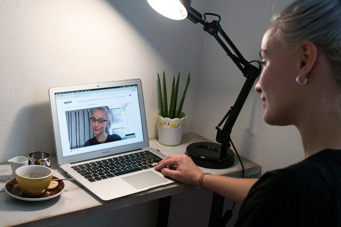 Ilustračný obrázok k článku Okuliare cez internet? Slovenská firma preráža s novou aplikáciou a super cenami!