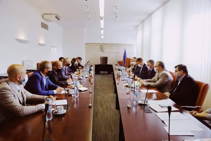 Ilustračný obrázok k článku Bročka sa ministrovi dopravy posťažoval na pomalú prípravu Južného obchvatu