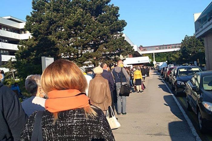 Ilustračný obrázok k článku Na sociálnych sieťach sa šíri hoax. TAKÁTO je pravda o rade na bratislavskej onkológii!