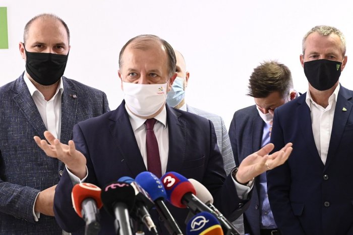 Ilustračný obrázok k článku Primátori v Trenčíne: Rybníček nemá ilúzie a spomenul možný problém