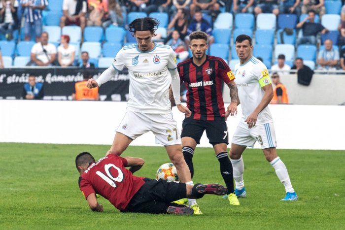 Ilustračný obrázok k článku Konečne to je ODKLEPNUTÉ a spečatené: Dohrá sa futbalová liga na Slovensku?