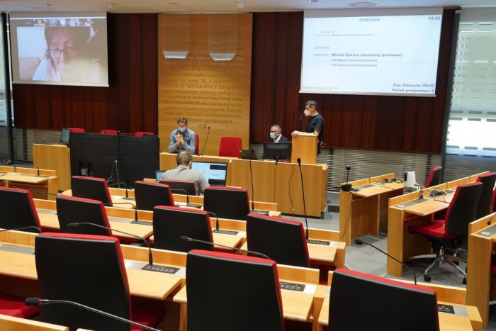 Ilustračný obrázok k článku Mestá, obce aj fyzické osoby budú môcť požiadať o PODPORU: Poslanci schválili milióny