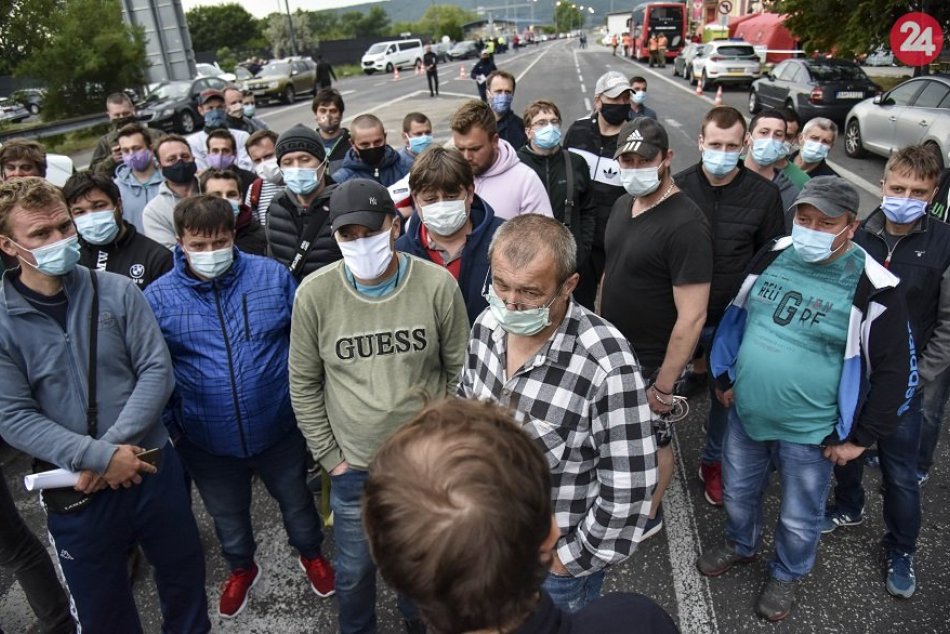 Ilustračný obrázok k článku Už to nie je len Petržalka - Berg: Smart karanténu spustili na ďalších priechodoch