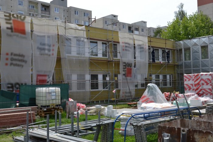 Ilustračný obrázok k článku Prebieha obnova najväčšej škôlky v Humennom: Bude krajšia a energeticky úspornejšia