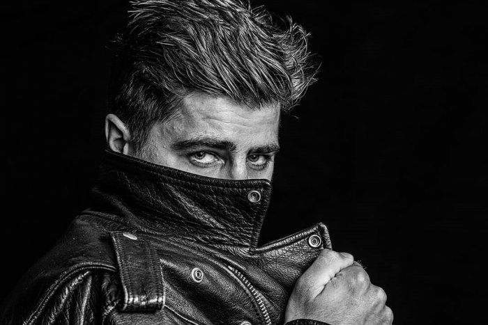 Ilustračný obrázok k článku Sagan v spoločnosti svojich lások: TAKTO si s nimi Tourminátor zapózoval pri gauči! FOTO