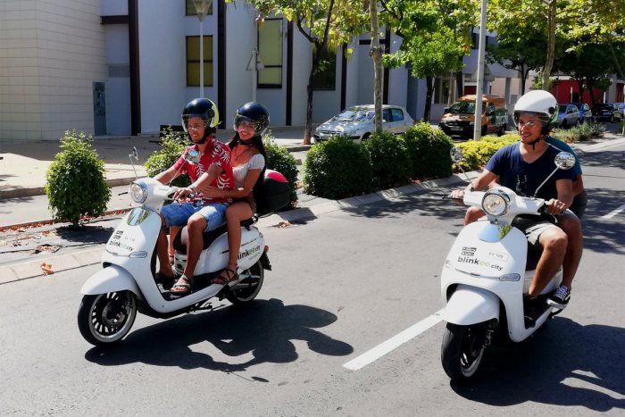 Ilustračný obrázok k článku Novinka v uliciach: K ponuke zdieľaných vozidiel pribudli elektrické skútre