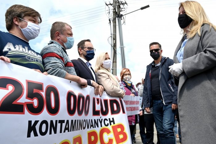 Ilustračný obrázok k článku Prezidentka Z. Čaputová: Budem sa zaujímať o riešenie problému s PCB látkami v Strážskom