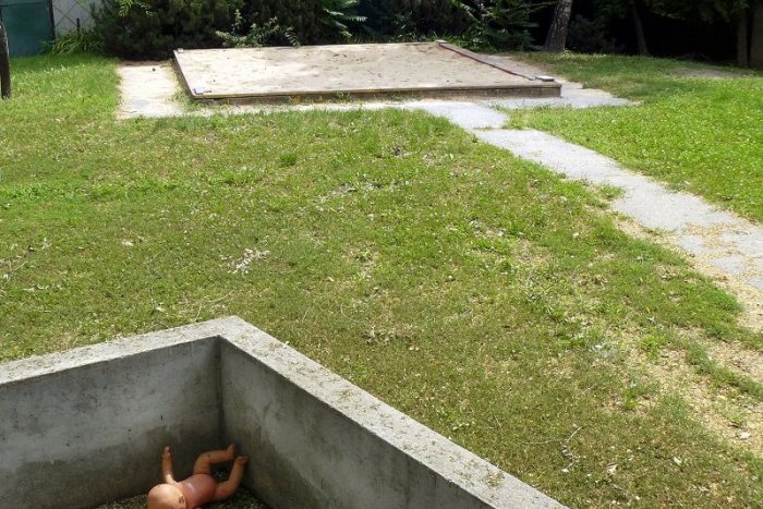 Ilustračný obrázok k článku OTRASNÝ zvrat v prípade zakopanej Lucky: Zabil bábätko vlastný otec?