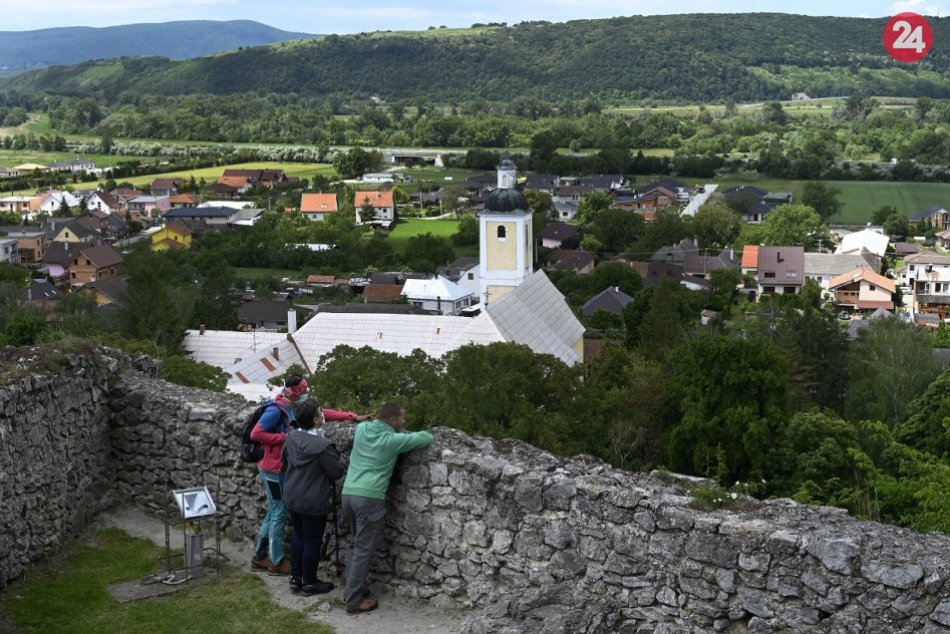 Ilustračný obrázok k článku Dedina roka 2021 pozná finalistov: O titul zabojuje 6 obcí z Trenčianskeho kraja