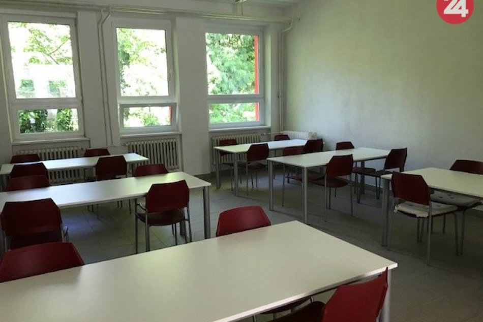 Ilustračný obrázok k článku Radnica v Humennom zvolila prevenciu: TIETO triedy v materskej i základnej škole budú zatvorené