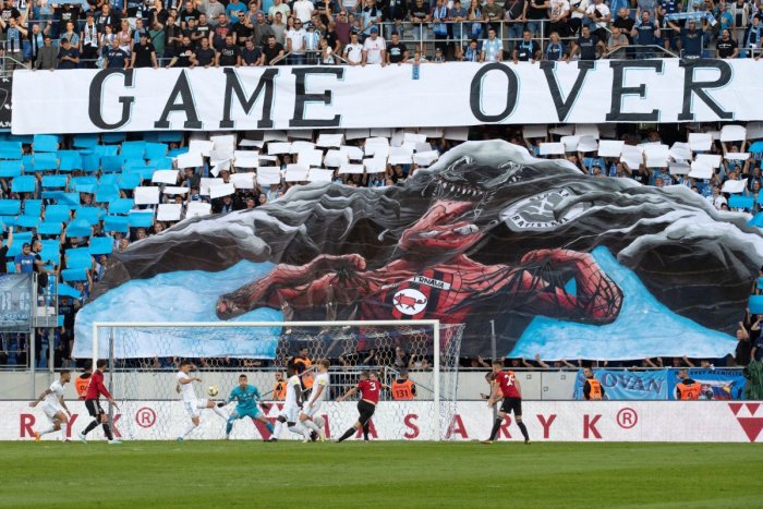 Ilustračný obrázok k článku To sa zrazu DEJÚ veci: Prečo sa Trnavčania pridali k "nenávidenému" SLOVANU?