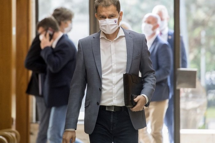 Ilustračný obrázok k článku Prečo Matovič otvára nočné kluby a nie obchody v nedeľu? Dôvody vás zarazia