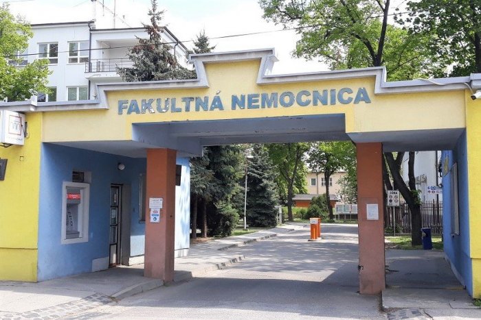 Ilustračný obrázok k článku V nemocnici v Trnave leží 23 pacientov s koronavírusom: Viacerí sú na prístrojoch