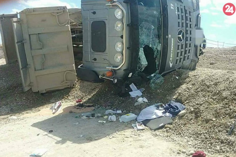 Ilustračný obrázok k článku Na stavbe bratislavského obchvatu sa prevrátil nákladiak: Vodič je zranený