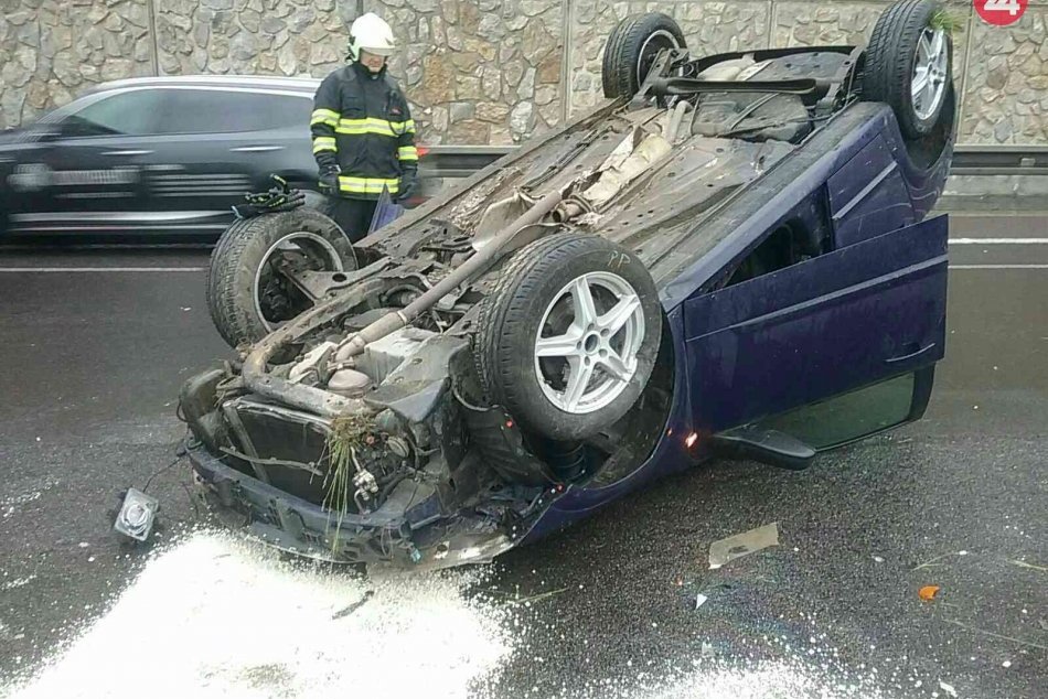 Ilustračný obrázok k článku Smutné zistenia z našich ciest: Dvaja mŕtvi, dvaja ťažko zranení