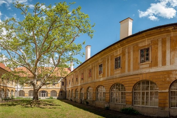 Ilustračný obrázok k článku Sobáše v kaštieli sa stávajú realitou: Poslanci rozhodnú, koľko budú stáť