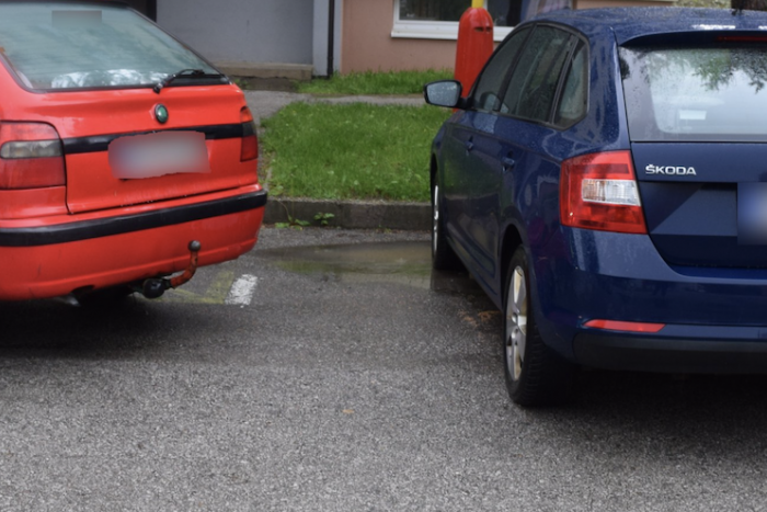 Ilustračný obrázok k článku Pred jazdou si doprial a nabúral: Vodič v Ružomberku mal čo vysvetľovať