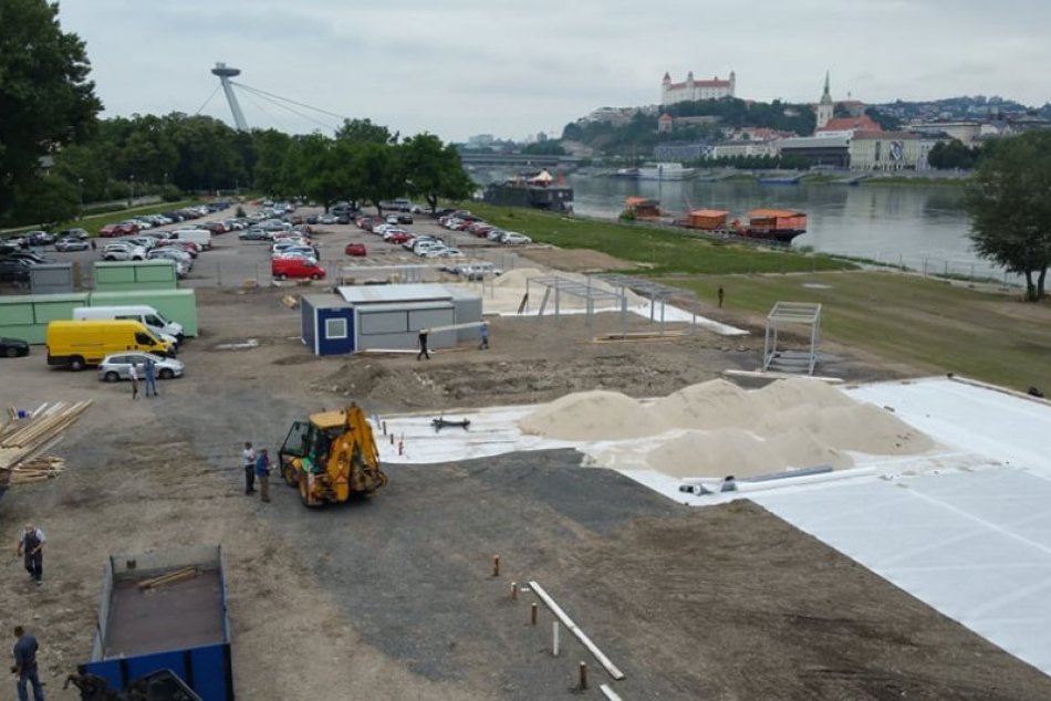 Ilustračný obrázok k článku FOTO: Na petržalskej strane Dunaja vzniká pláž. Čo ponúkne návštevníkom?