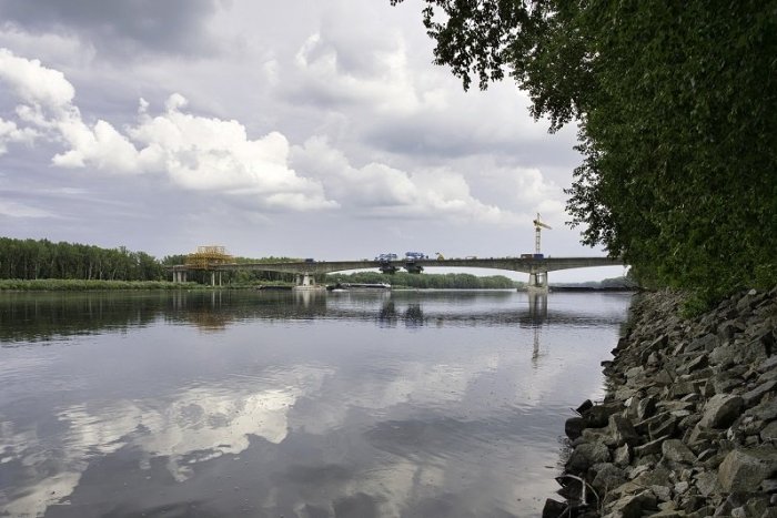 Ilustračný obrázok k článku Významný míľnik pri výstavbe obchvatu: Dva zo štyroch mostov na D4R7 sa spojili