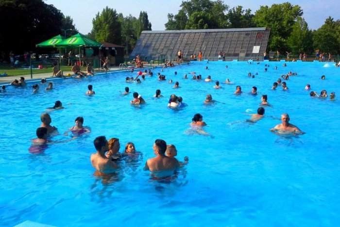 Ilustračný obrázok k článku Kúpalisko v Hlohovci otvorí čoskoro! Plnú prevádzku štartujú aj ďalšie inštitúcie