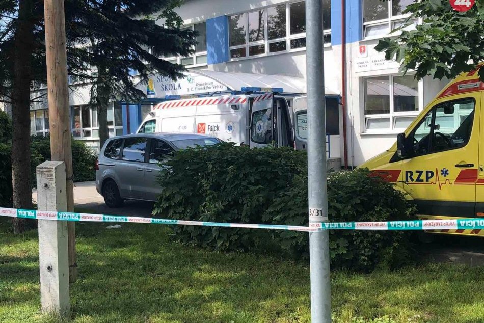 Ilustračný obrázok k článku TRAGÉDIA na škole: Útočníkom bol mladý Martinčan, zomrel po policajnej streľbe