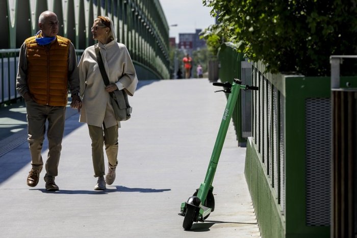 Ilustračný obrázok k článku Elektrické kolobežky sú často nebezpečné, tvrdia petržalskí poslanci